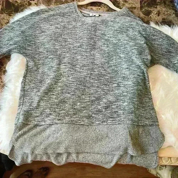 Piper &Taylor grey high / low sweater - Picture 4 of 6